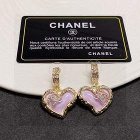 Chanel двойные C-образные серьги с бриллиантами розовым кварцем. 