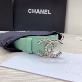 Новая модель на официальном сайте Chanel. Двусторонняя кожа телен