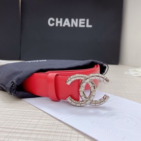 Новая модель на официальном сайте Chanel. Двусторонняя кожа телен