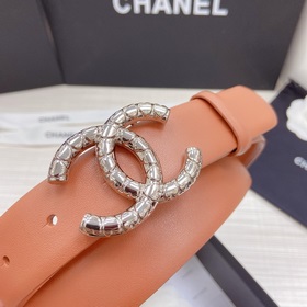Новая модель на официальном сайте Chanel. Двусторонняя кожа телен