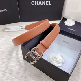 Новая модель на официальном сайте Chanel. Двусторонняя кожа телен