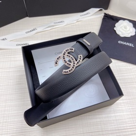 Новая модель на официальном сайте Chanel. Двусторонняя кожа перво