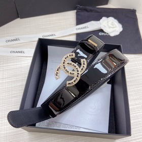 Новая модель на официальном сайте Chanel. Двусторонняя кожа перво