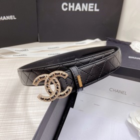 Новая модель на официальном сайте Chanel. Двусторонняя кожа овцы,