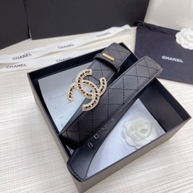 Новая модель на официальном сайте Chanel. Двусторонняя кожа телен