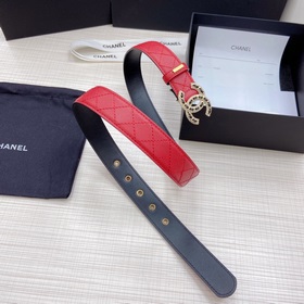 Новая модель на официальном сайте Chanel. Двусторонняя кожа телен