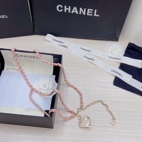 Новая модель поясной цепочки из чистой меди от Chanel уже в прода
