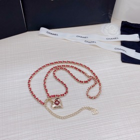 Новая модель поясной цепочки из чистой меди от Chanel уже в прода