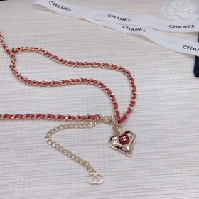 Новая модель поясной цепочки из чистой меди от Chanel уже в прода