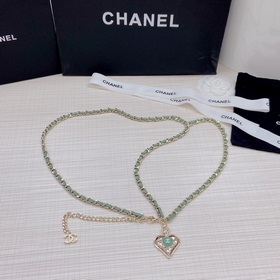Новая модель поясной цепочки из чистой меди от Chanel уже в прода
