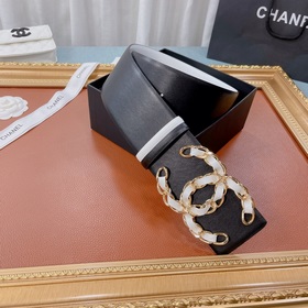 Новая модель на официальном сайте Chanel, изготовлена из итальянс