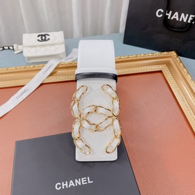 Новая модель на официальном сайте Chanel, изготовлена из итальянс