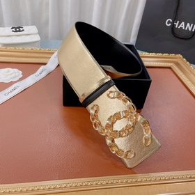 Новая модель на официальном сайте Chanel, изготовлена из итальянс
