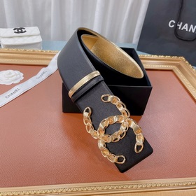 Новая модель на официальном сайте Chanel, изготовлена из итальянс