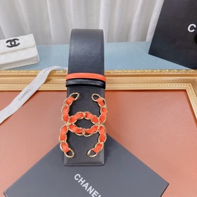 Новая модель на официальном сайте Chanel, изготовлена из итальянс