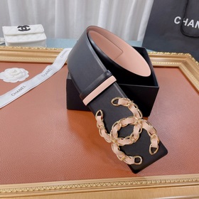 Новая модель на официальном сайте Chanel, изготовлена из итальянс