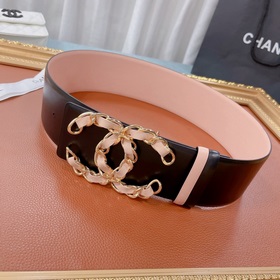 Новая модель на официальном сайте Chanel, изготовлена из итальянс