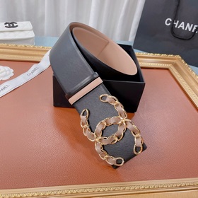 Новая модель на официальном сайте Chanel, изготовлена из итальянс