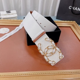Новая модель на официальном сайте Chanel, изготовлена из итальянс