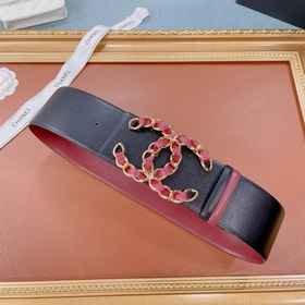 Новая модель на официальном сайте Chanel, изготовлена из итальянс