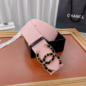 Новая модель на официальном сайте Chanel, изготовлена из итальянс