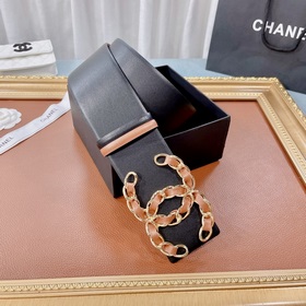 Новая модель на официальном сайте Chanel, изготовлена из итальянс
