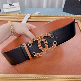 Новая модель на официальном сайте Chanel, изготовлена из итальянс