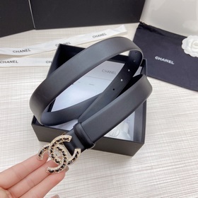 Новая модель на официальном сайте Chanel. Двусторонняя кожа телен