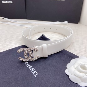 Новая модель на официальном сайте Chanel. Двусторонняя кожа телен
