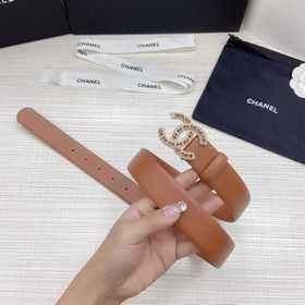 Новая модель на официальном сайте Chanel. Двусторонняя кожа телен