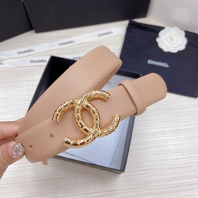 Новая модель на официальном сайте Chanel. Двусторонняя кожа телен