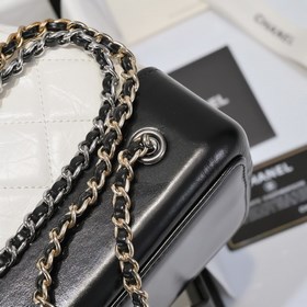 Серия «Бродяга» CHANEL GABRIELLE de Рюкзак Материал： винтажная те