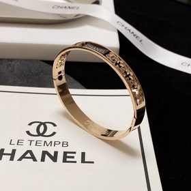 Chanel Новый браслет Chanel с ажурной отделкой, сверкающий, с пр