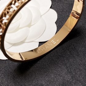Chanel Новый браслет Chanel с ажурной отделкой, сверкающий, с пр