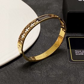 Chanel Новый браслет Chanel с ажурной отделкой, сверкающий, с пр