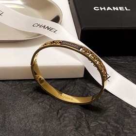 Chanel Новый браслет Chanel с ажурной отделкой, сверкающий, с пр
