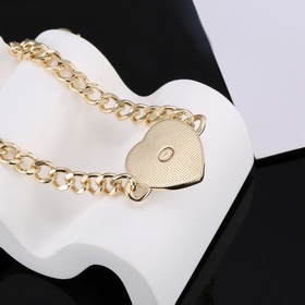 Новейшая модель браслета-колье Chanel Heart Peach от Chanel. Очен
