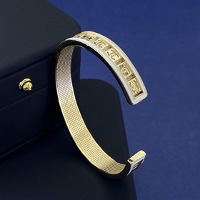 XN92 65 65 Chanel Белый браслет с двойным C-образным кольцом и ми