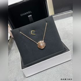 Материал V-Gold 8690190 Ожерелье Chanel с золотыми камелиями. Как