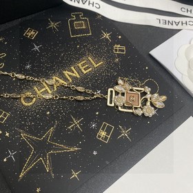 Chanel Court Retro Perfume Bottle Flower Details Pearl Crystal Di