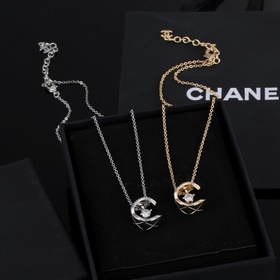 Новое колье Chanel Coco Crush, аналогичное колье Дженни, с изобра