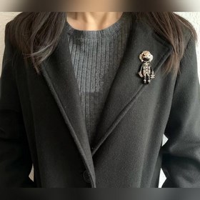 Мне очень нравится этот дизайн от Chanel. Брошь с львами от Chane