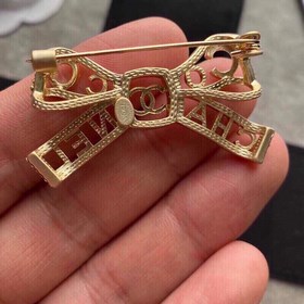 Chanel. Почему я так люблю эту маленькую брошь? Продолжаю рекомен