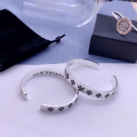 Chrome Hearts Браслет с открытым застежкой и крестом