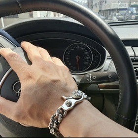 Chrome Hearts Широкий браслет с застежкой виде омара