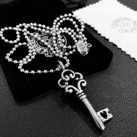[Качество фирменного магазина] Chrome Hearts Крокс Сердце Классич