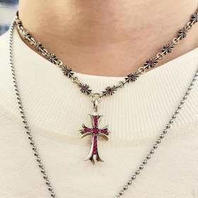 Chrome Hearts TinyE Красный бриллиант в форме креста с подвеской