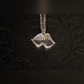 Chrome Hearts Matty золотой зуб на цепочке с буквами