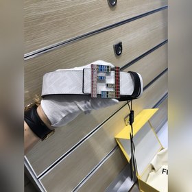 38 мм, поддерживает сканирование NFC-чипа, ремешок с логотипом, о