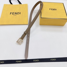 Новая модель на официальном сайте Fendi, 2,0 см, двусторонняя кож